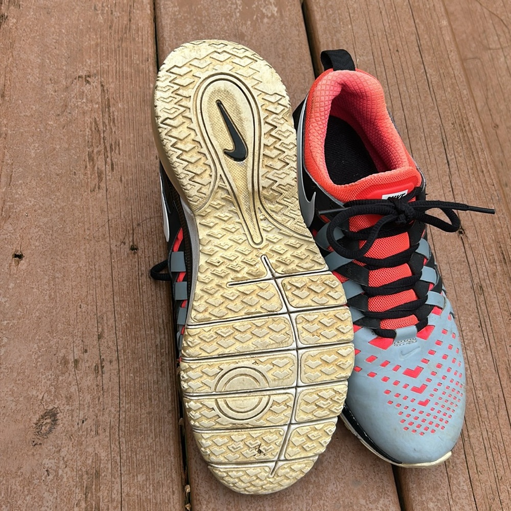 Nike Shoes - Picture 4 of 4